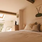 Mas Saint-ange Bed & Breakfast