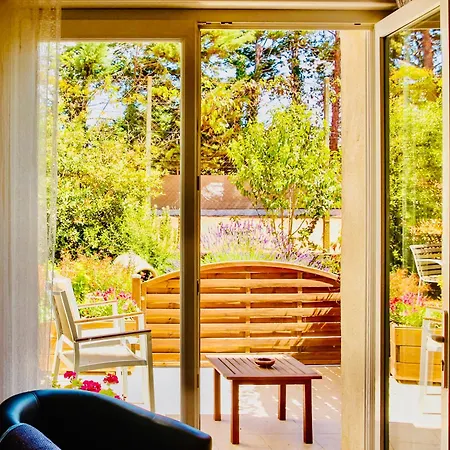 Bed & Breakfast Mas Saint-ange 2*