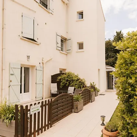 Mas Saint-ange Bed & Breakfast