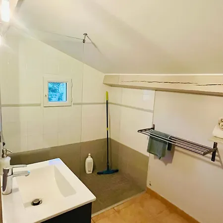 Mas Saint-ange Bed & Breakfast 2*