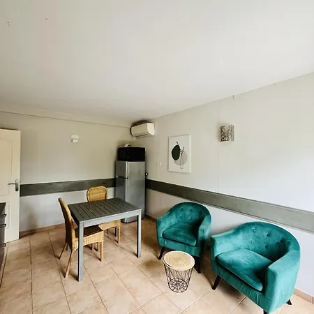 Mas Saint-ange Bed & Breakfast