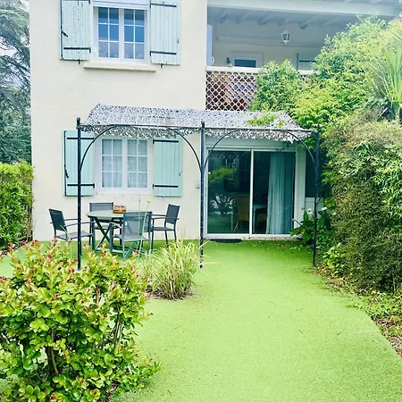 Mas Saint-ange Bed & Breakfast 2*