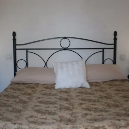Mas Saint-ange Bed & Breakfast 4*