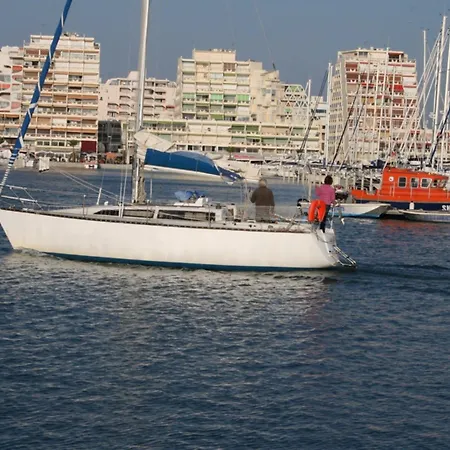 ベッド・アンド・ブレックファスト Mas Saint-ange 4*