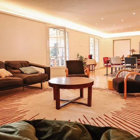 Mas Saint-ange Oda ve Kahvaltı 4*